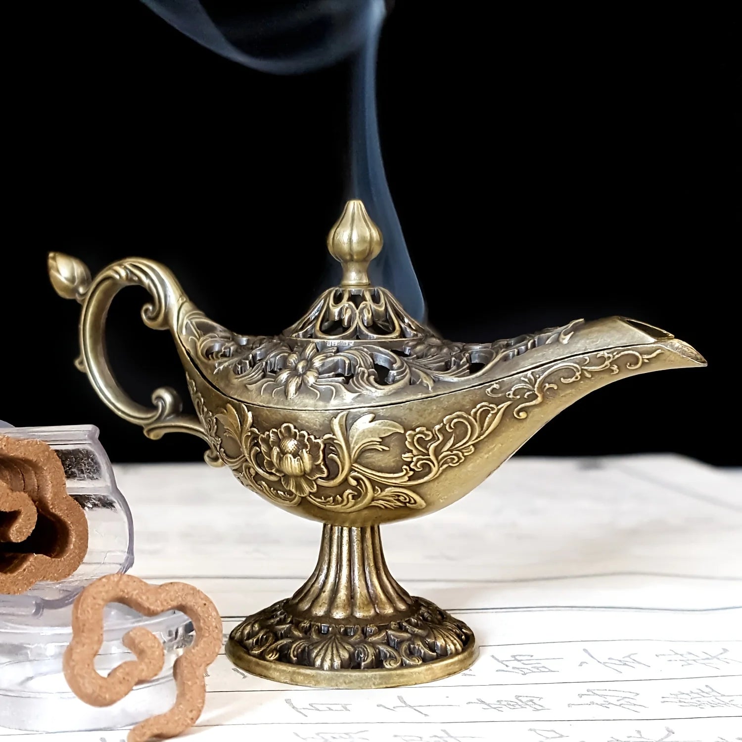 Copper Aladdin Lamp Incense Burner Carved Wishing Lamp Desktop Sandalwood Censer Home Decor Gift