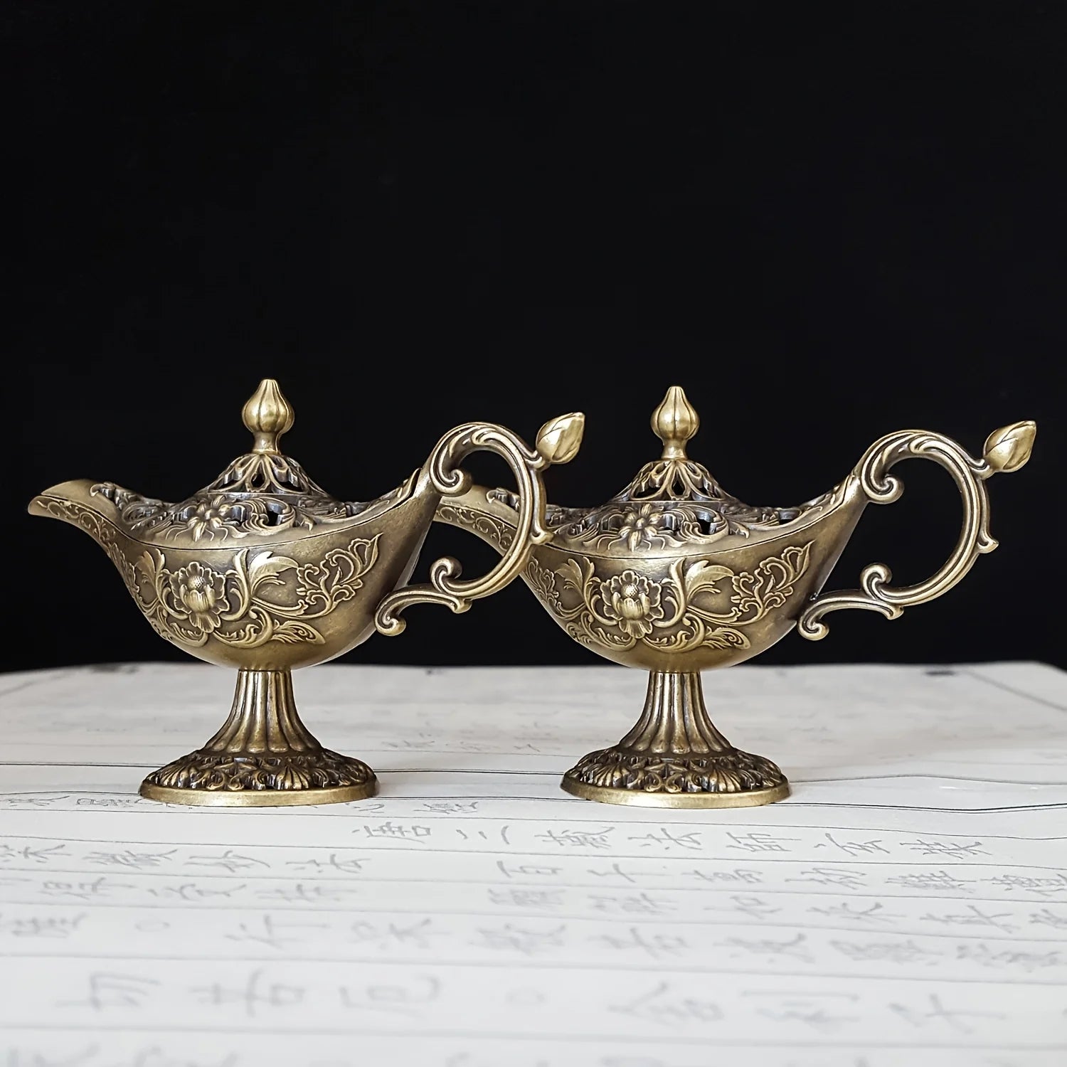Copper Aladdin Lamp Incense Burner Carved Wishing Lamp Desktop Sandalwood Censer Home Decor Gift